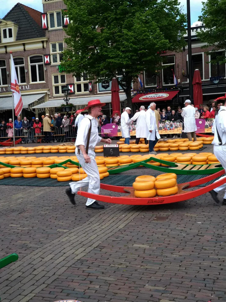 繞場運送中(可惜沒拍到兩個人)