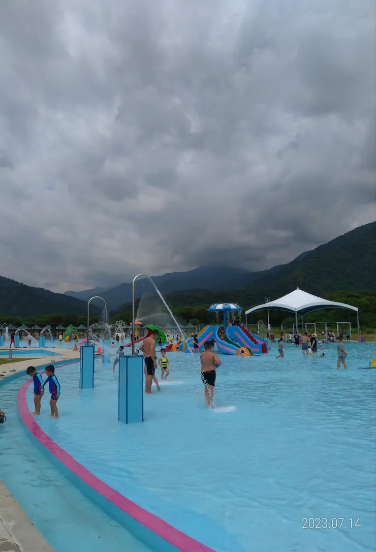 高樹親水公園剛開幕，週邊設施缺;位處偏遠。自拍攝