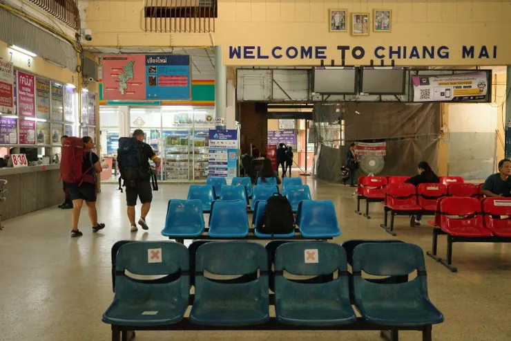 乾淨但老舊,很像台灣鄉下轉運站