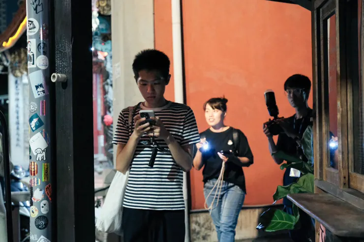 小城謎走AI導覽,即使深夜也能陪你深入走進在地(圖:嘉義市政府提供)