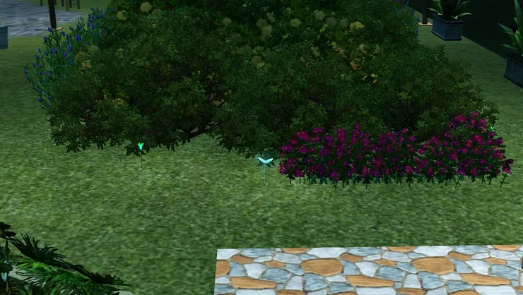 花圃則安裝這種小小的螢光燈。