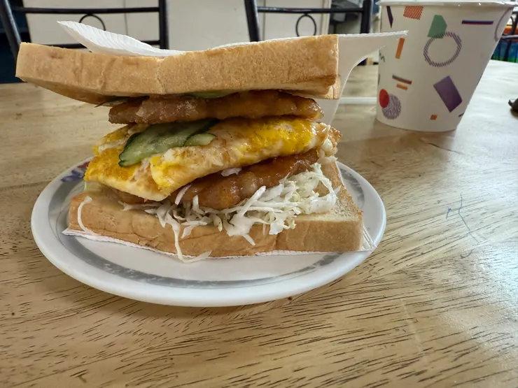 超澎湃的雙肉三明治