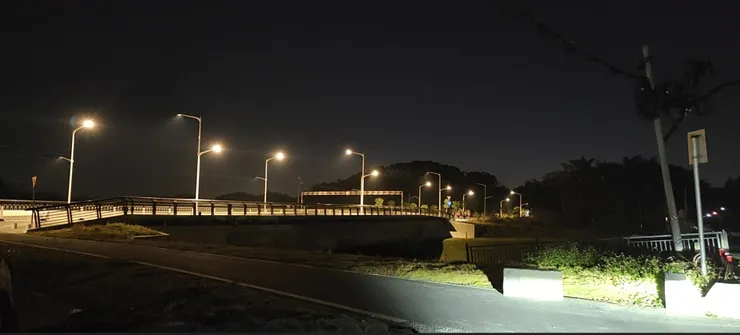 廣州九龍金坑河旁的自行車步道