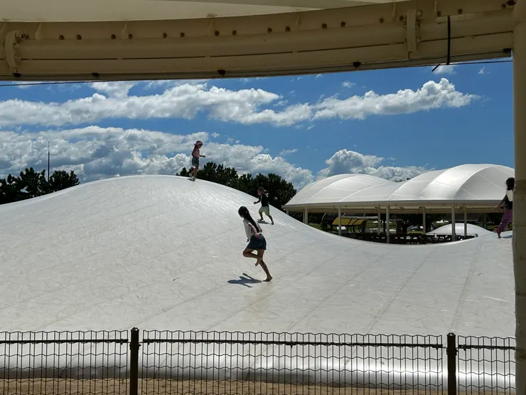 雲朵跳跳床