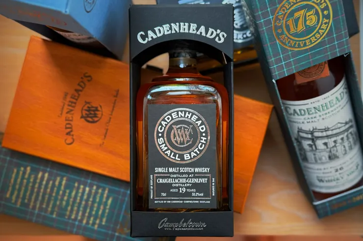 「這瓶是格蘭利威嗎？」——當酒標上寫著 “Craigellachie-Glenlivet”，這個問題其實牽涉到一段橫跨兩百年的命名故事。