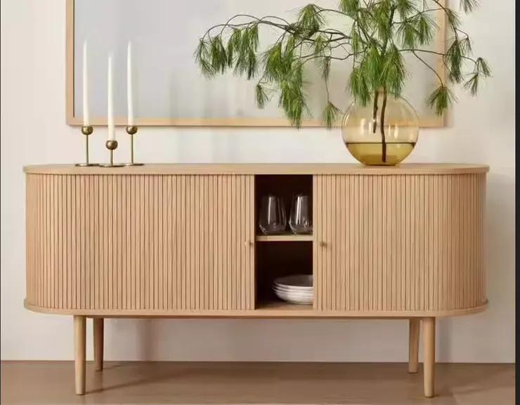 「虎隱WHOSE HOUSE」建築外觀看似規律的花台，設計發想來自於丹麥老件電視櫃的木捲門