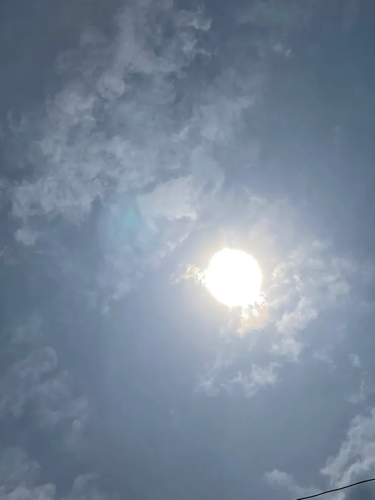 依舊溫暖的天空