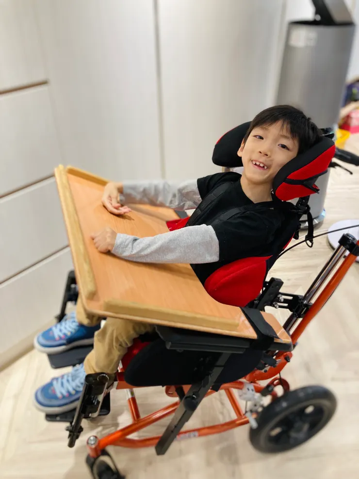 子祐的生理障礙是顯而易見~離不開♿️的日常。