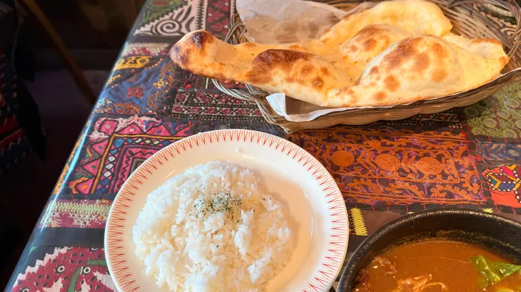 湯咖哩可選飯或烤餅