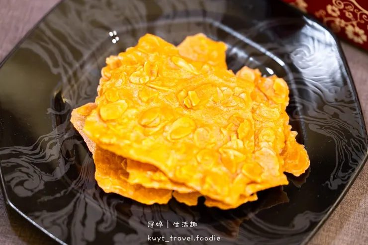 [台中大甲伴手禮]麻姥姥手工餅舖，媽祖欽點的供品？麻荖盆花供佛美翻天，傳承五代百年手藝，過年限定木盒、抹茶口味必搶，2026禮盒推薦