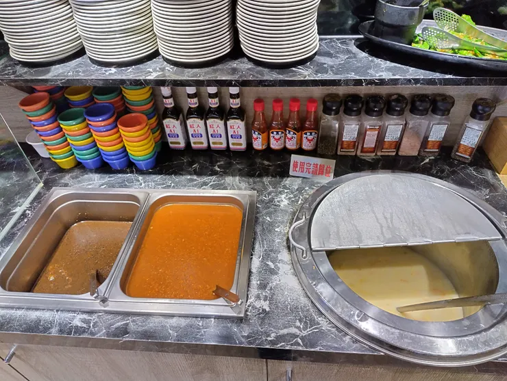 黑胡椒醬 & 蘑菇醬 & 玉米濃湯 & 調味料