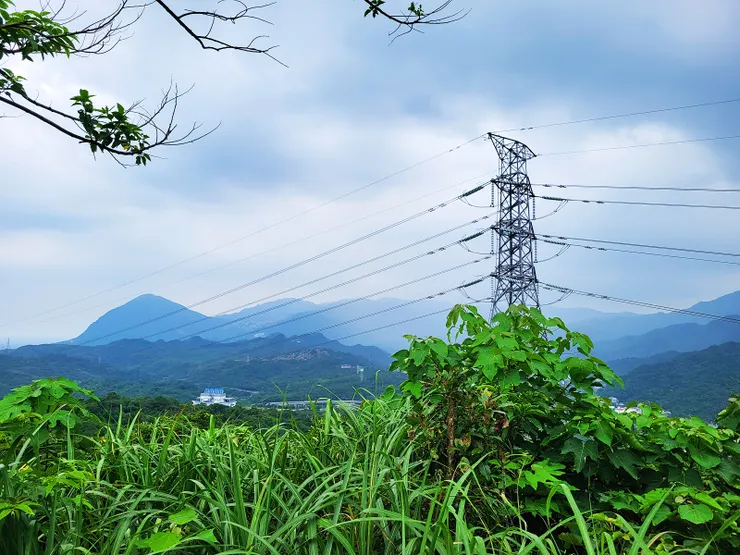 ▲13:45六坑山，可眺望基隆山與基隆嶼。