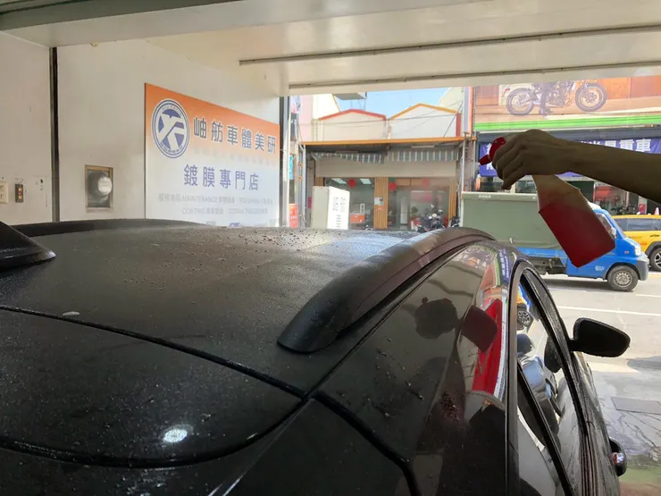 台南汽車美容鍍膜推薦【岫舫車體美研】是我遇過最細節的手工洗車