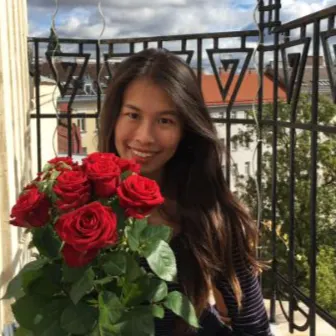 反現實女子M的沙龍