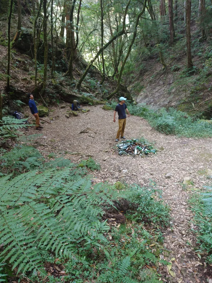 酒瓶營地，去年何董開團同樣路線紮營於此