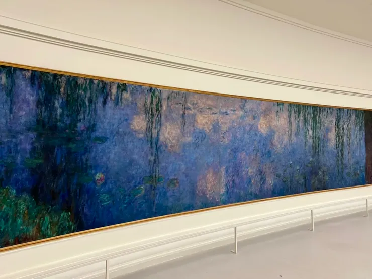 這張則是“Morning with willows”：晨間柳樹