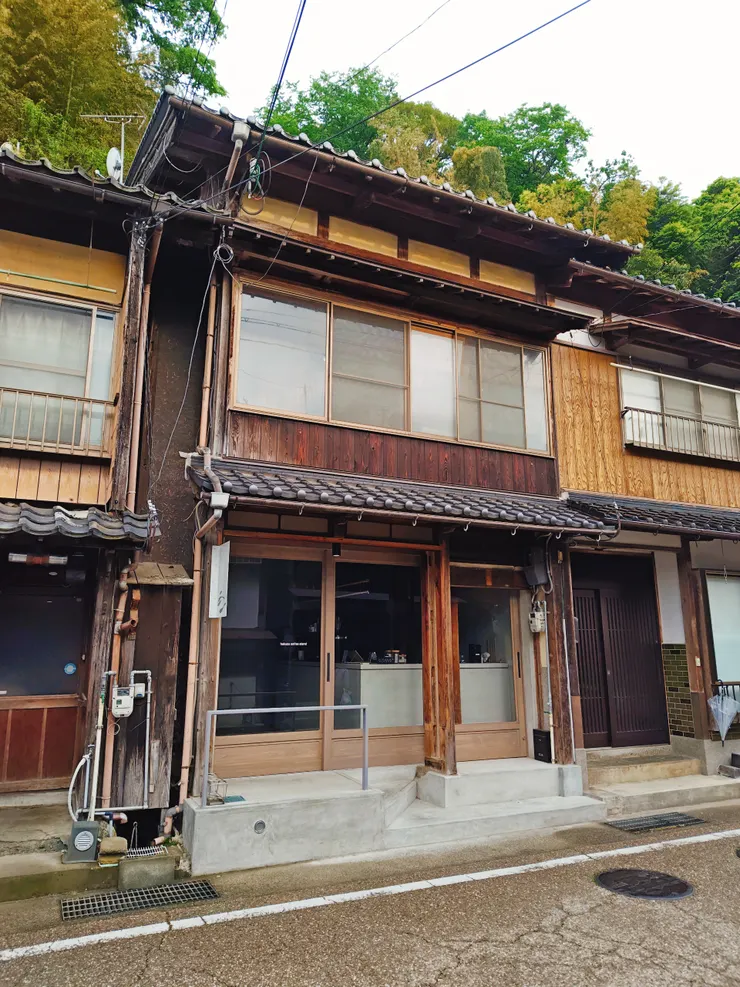 清晨的伊根老街道