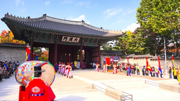 王宫守門將交接儀式