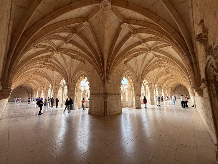 熱羅尼莫斯迴廊