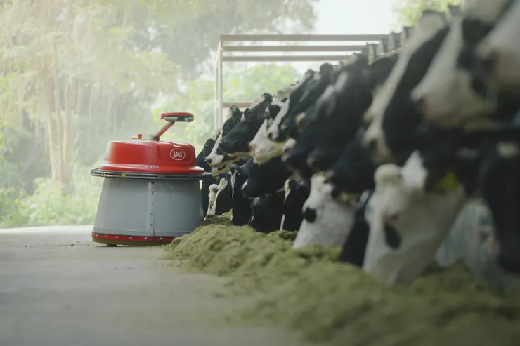 開元食品響應家扶公益行動,捐贈百萬助學金、逾2萬瓶戀職人鮮奶及保久乳,將營養與祝福送往全台服務據點