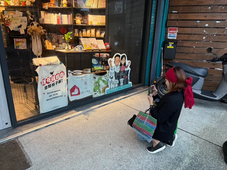 瞧瞧仙女Emily快樂又美麗的神情（先誇爆再說）