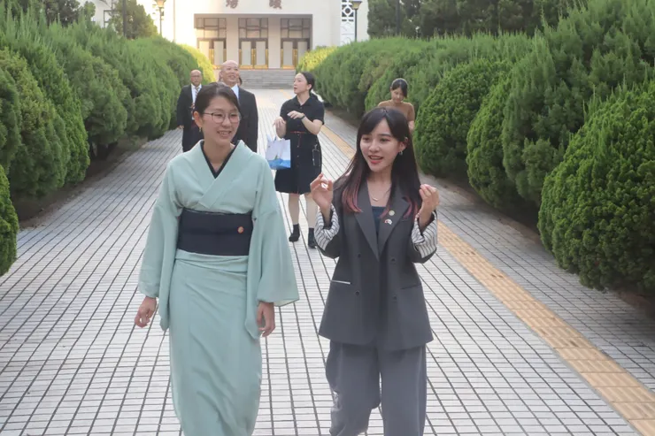 平野雨龍與黃捷