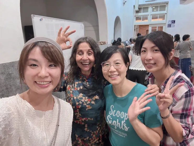 我和夥伴們與國際引導師Roxana的合影