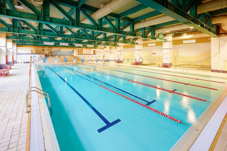 游泳池.幼兒戲水池,水療區及三溫暖,圖片取自官網