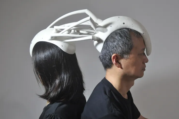 卓銘順〈相濡以沫-倚〉2022