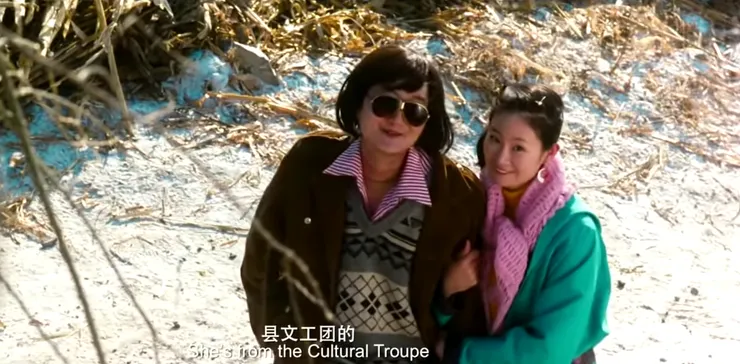 八零年代中國改革開放初期，蓄長髮、戴墨鏡、穿喇叭褲的大哥，既自由奔放又離經叛道。