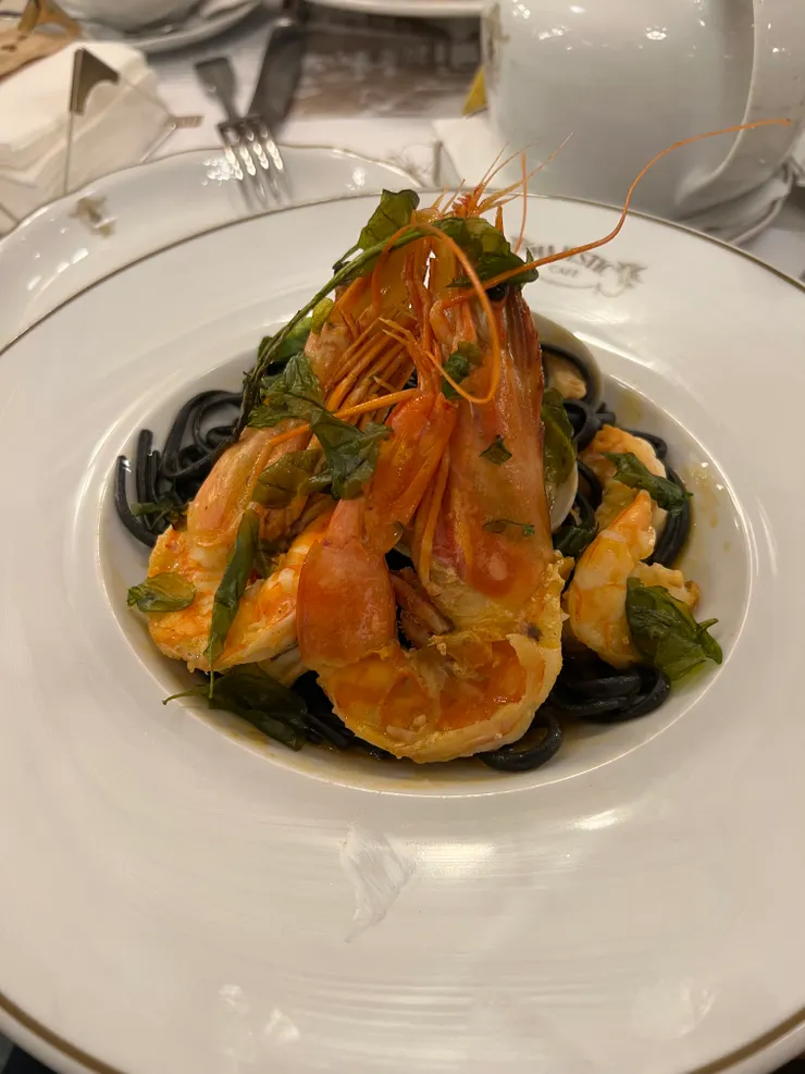 鮮蝦墨魚義大利麵