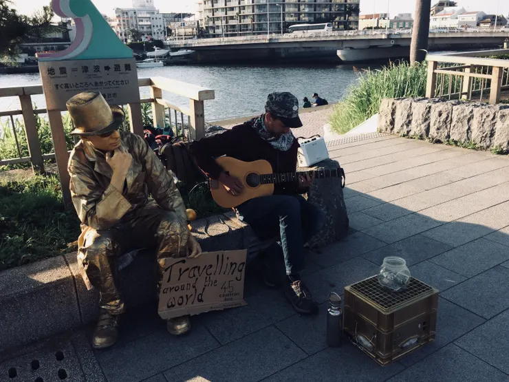 由我當暗樁拍下的兩位街頭藝人