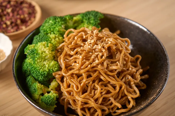 圖說：網友實測好控麵分享「血糖穩了、肌肉顧到，還能一解對美食的思念，根本無痛控醣神器！」（資料來源：日日好食）