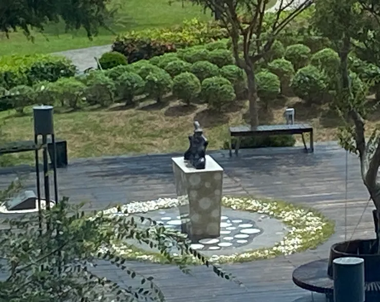 戶外草間彌生的作品