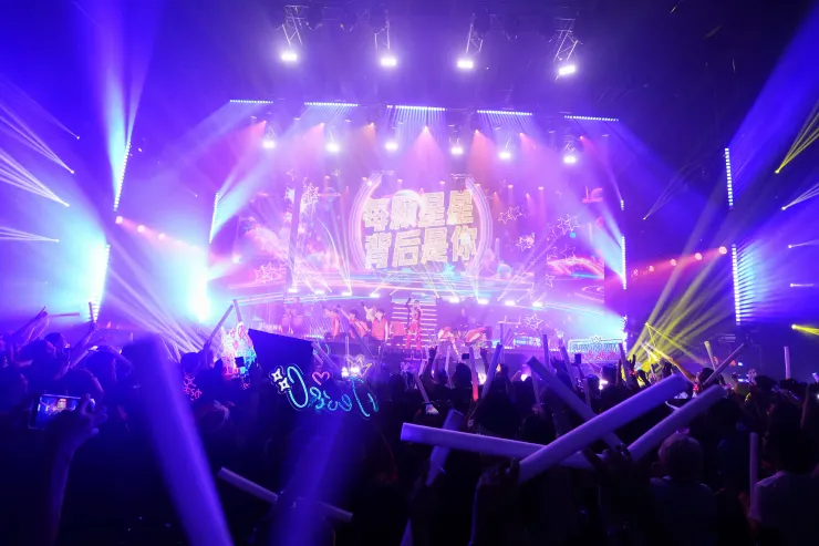 鍾潔希吉隆坡轟動開唱