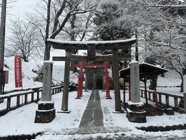 鶴ケ城笠間稲荷神社。