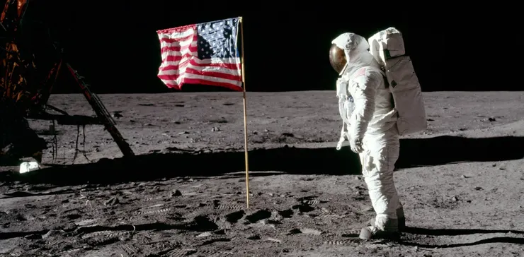 1969年阿波羅11號登月照片,阿姆斯壯站上月球。