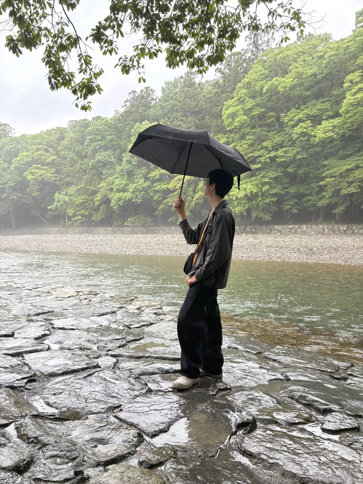 雨日的五十鈴川