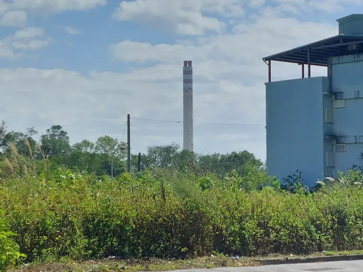 發電廠煙囪 / 資料來源:林鴻鈞@並木居