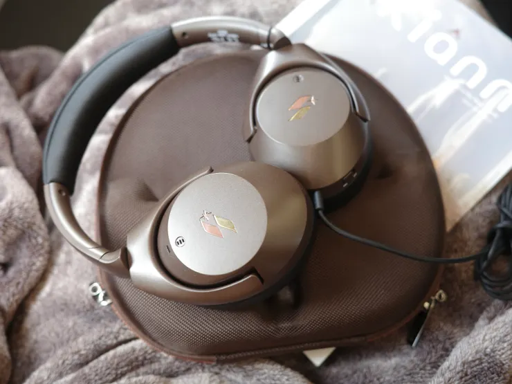 商務艙漂亮顏色的SONY抗噪耳機