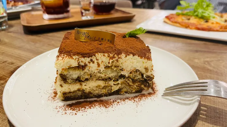 不愧是波赫士的招牌之一。