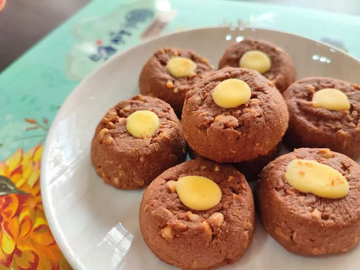 《寶泉杏角巧克力》