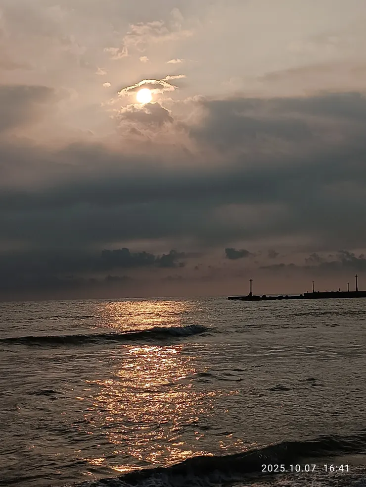 千里雲醉賞煙霞
