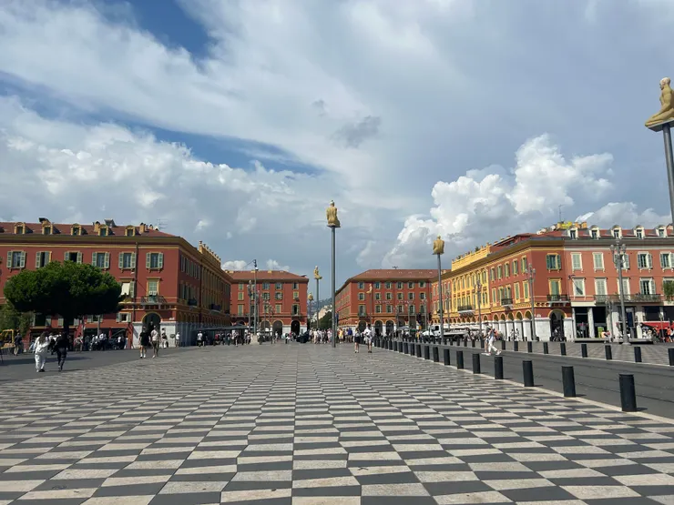 馬塞納廣場 (Place Masséna) | photo by the author