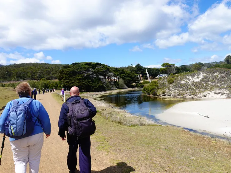 勇腳ㄚ罵與駝獸領隊