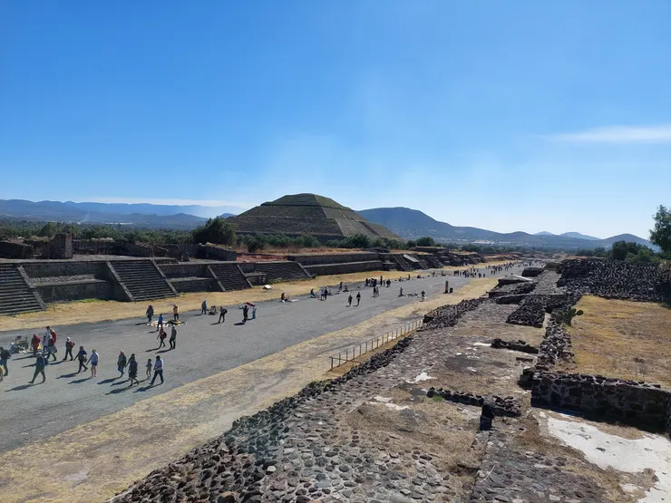 Calz. de los Muertos 亡靈大道