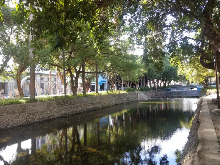 圖文不符,新竹護城河親水公園