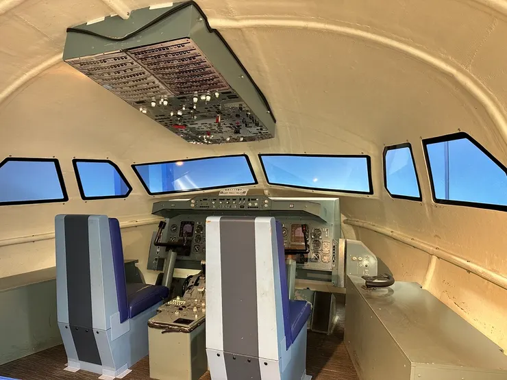 A300-600R機型，只能觀賞不能操作