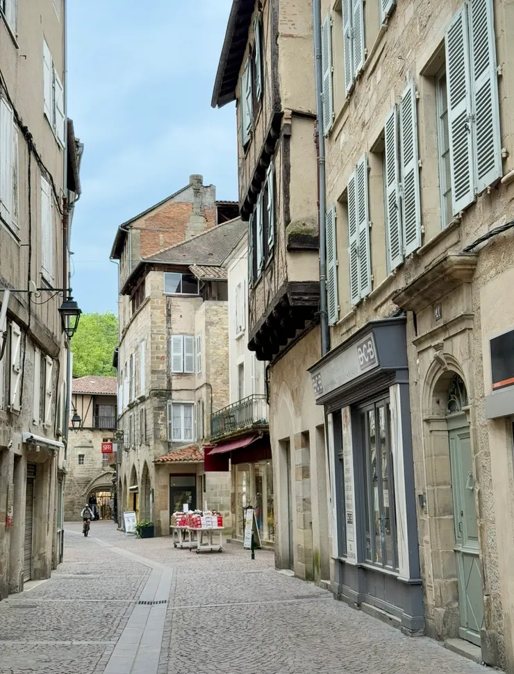 每一條街都有它自己的味道