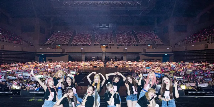 IZ＊ONE 1ST CONCERT【EYES ON ME】in TAIPEI